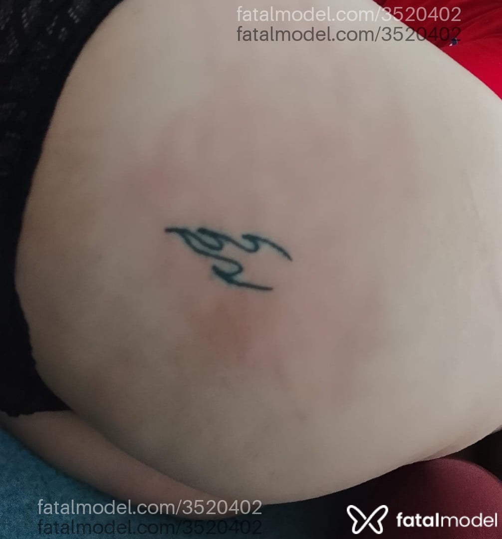 Acompanhante mulher com cabelo castanho de olhos castanhos - Cris Morena
