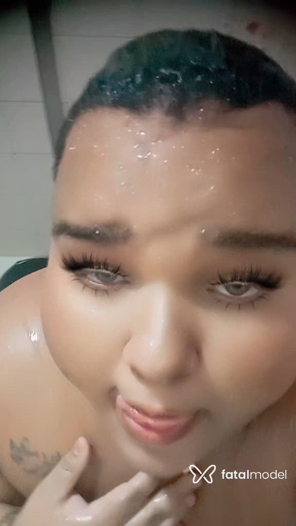 Acompanhante mulher morena (o) de olhos castanhos - Kysla