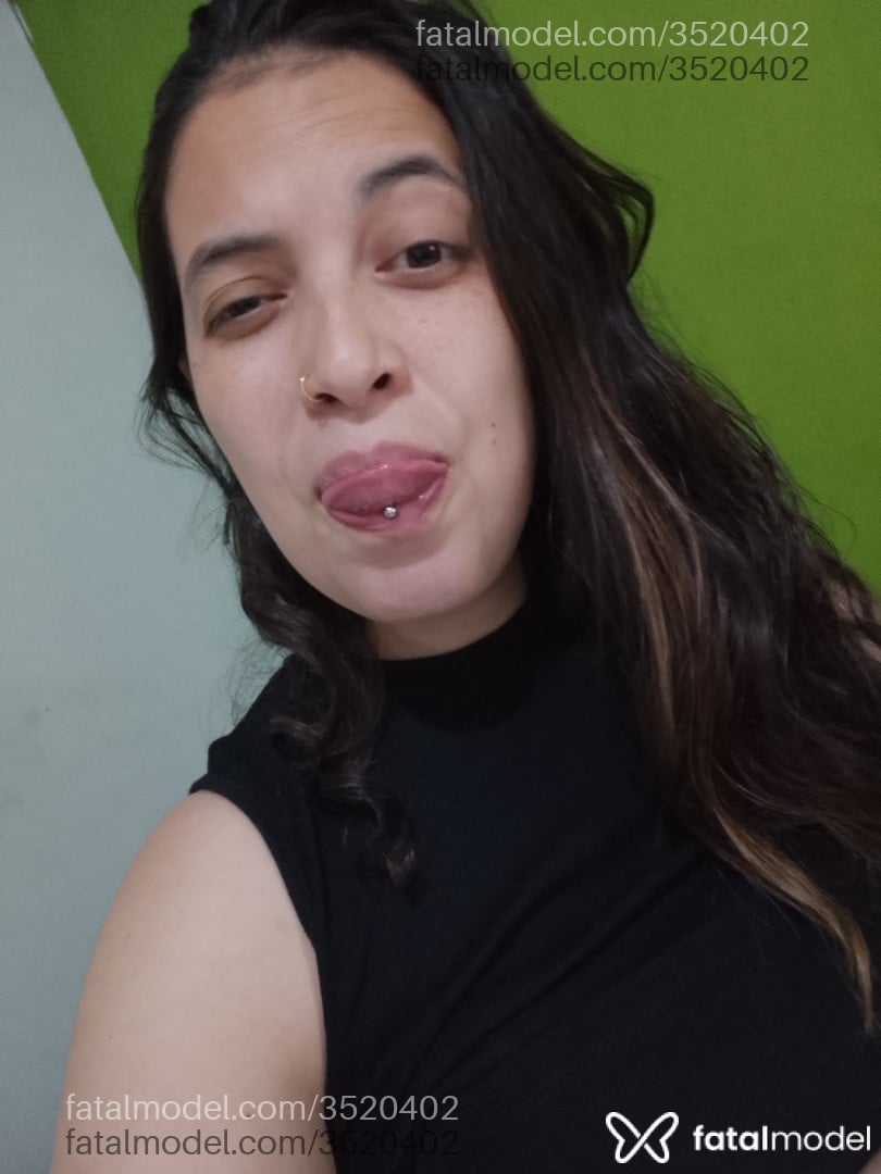 Acompanhante mulher com cabelo castanho de olhos castanhos - Cris Morena
