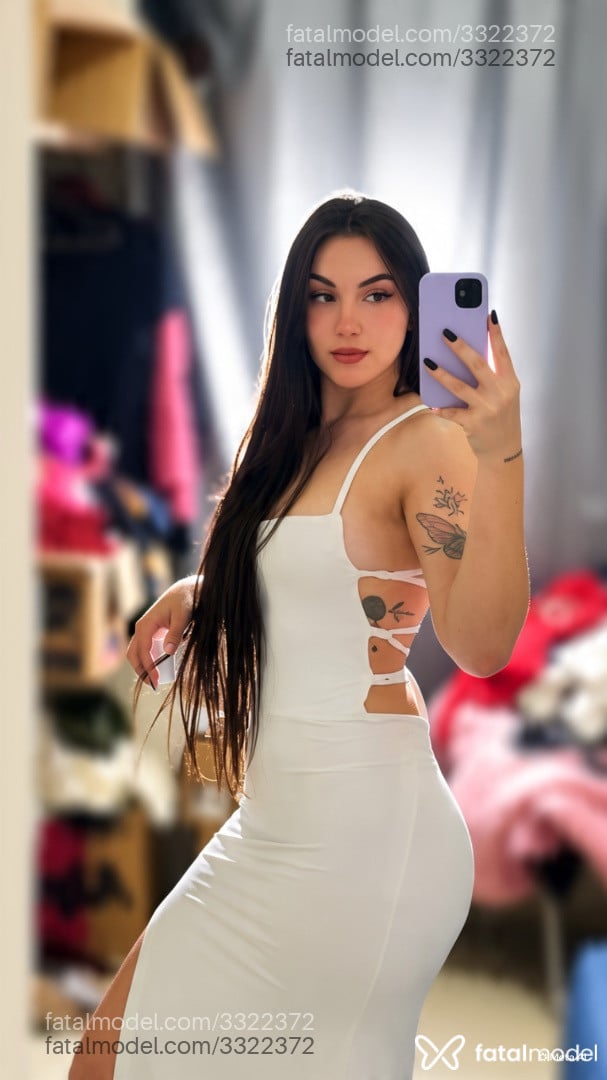 Acompanhante mulher morena (o) de olhos pretos - Alice