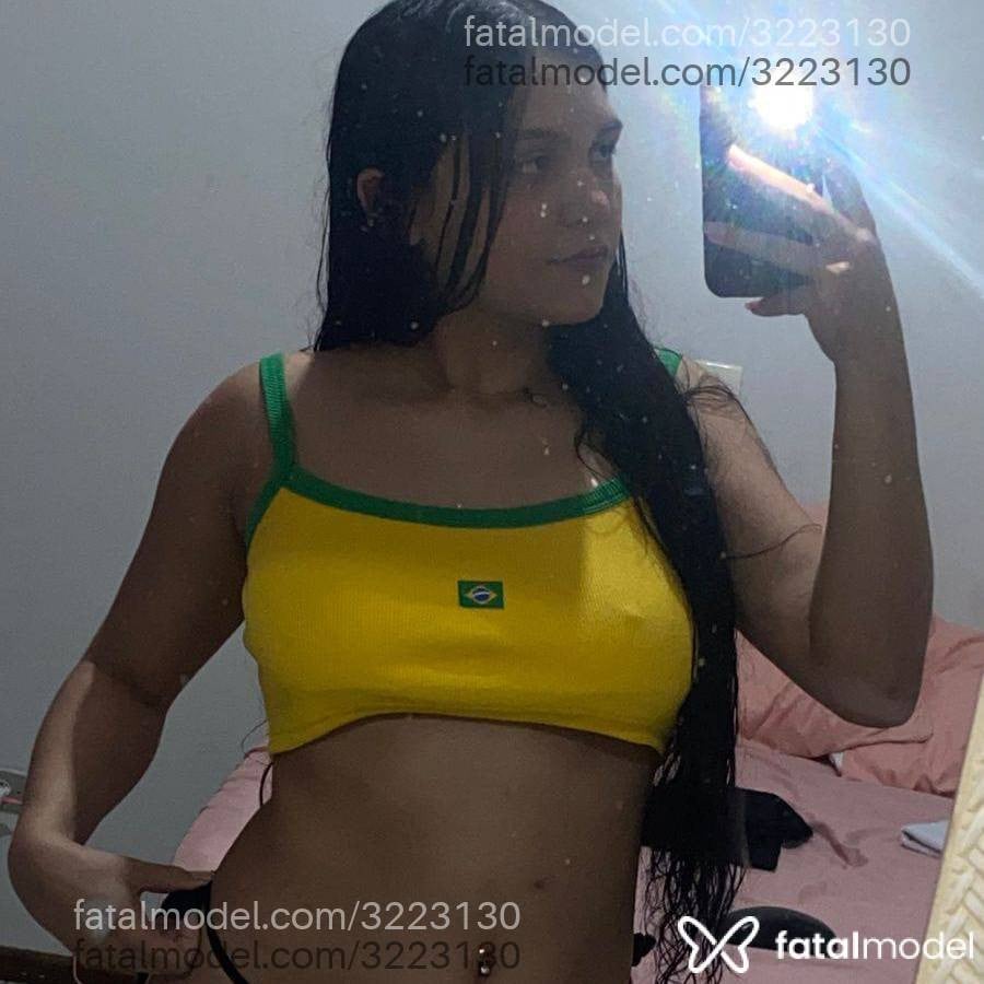 Acompanhante mulher morena (o) de olhos castanhos - Juh