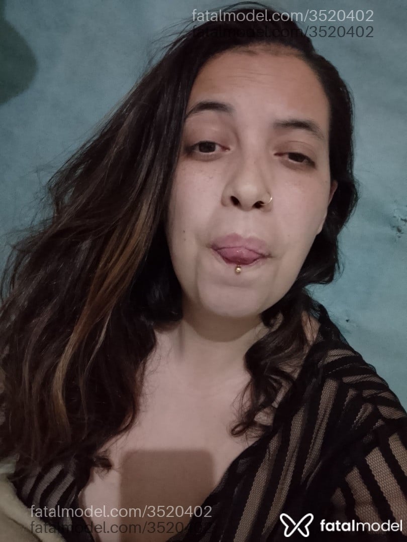 Acompanhante mulher com cabelo castanho de olhos castanhos - Cris Morena