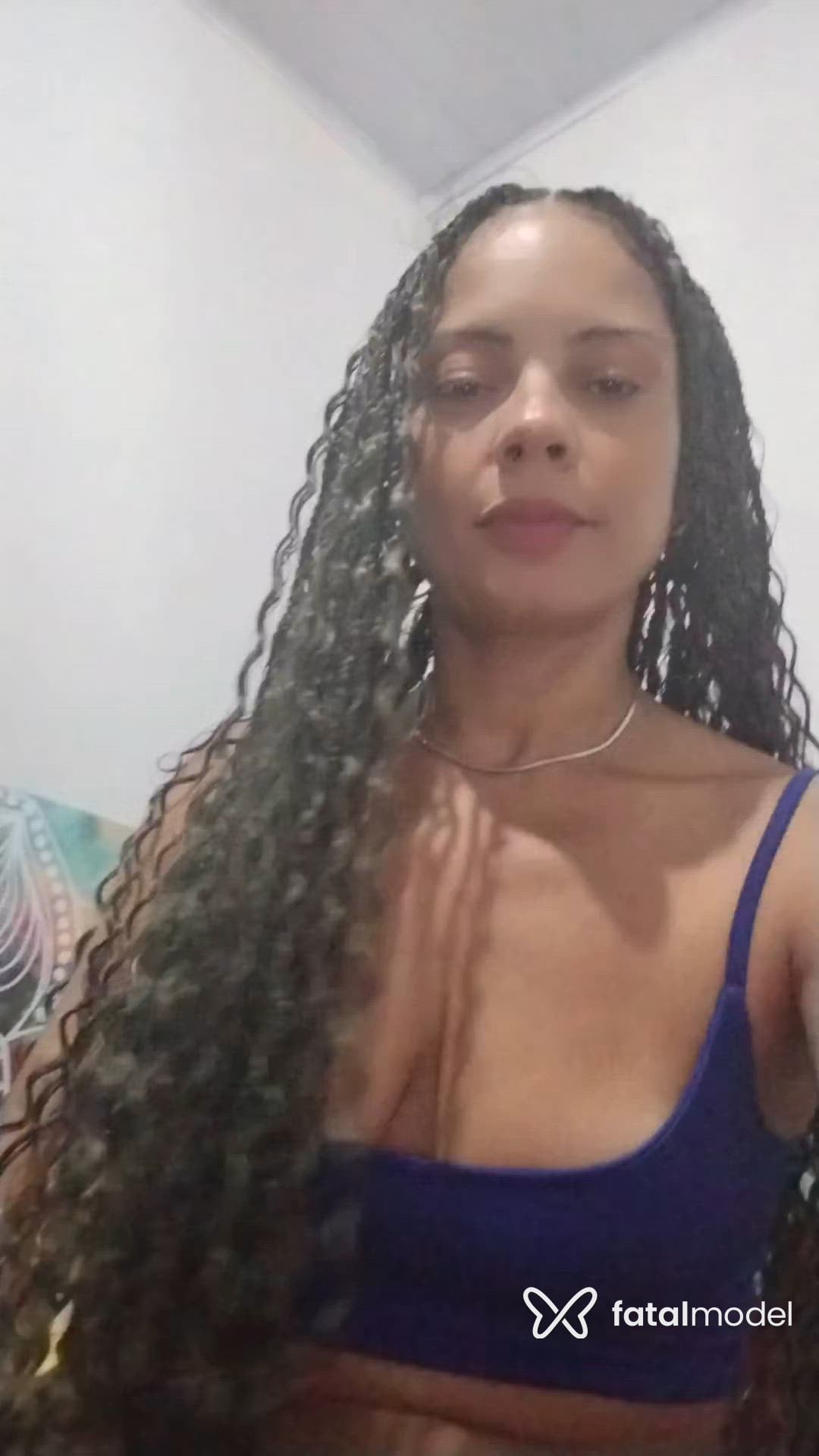 Acompanhante mulher morena (o) de olhos castanhos - Kah