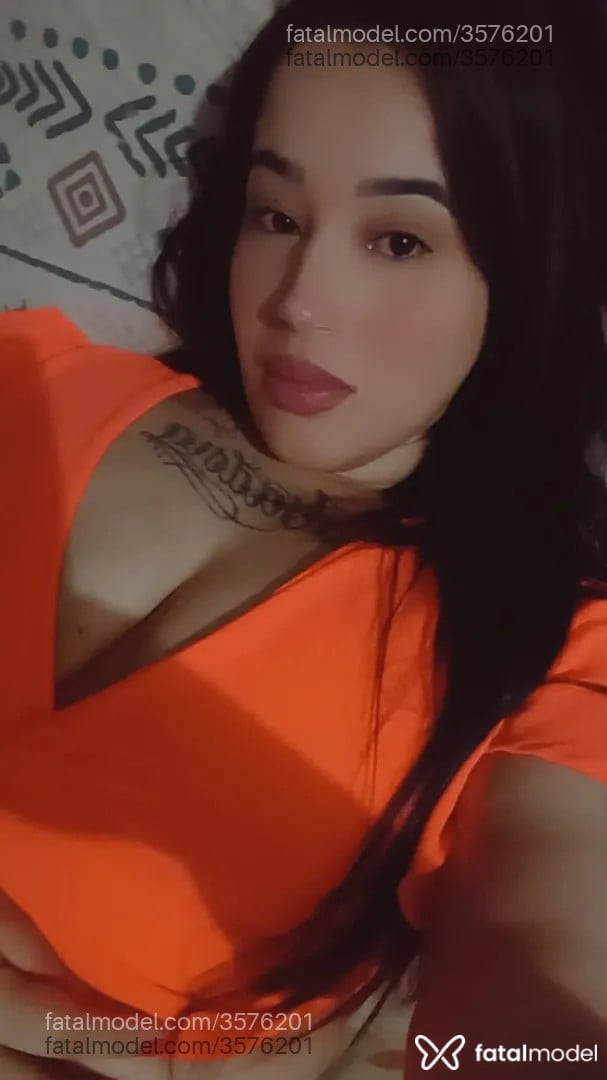Acompanhante mulher morena (o) de olhos castanhos - Renata