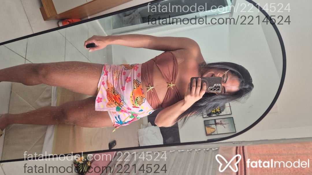 Acompanhante mulher morena (o) de olhos pretos - Ayla Acompanhante mulher morena (o) de olhos pretos - Ayla
