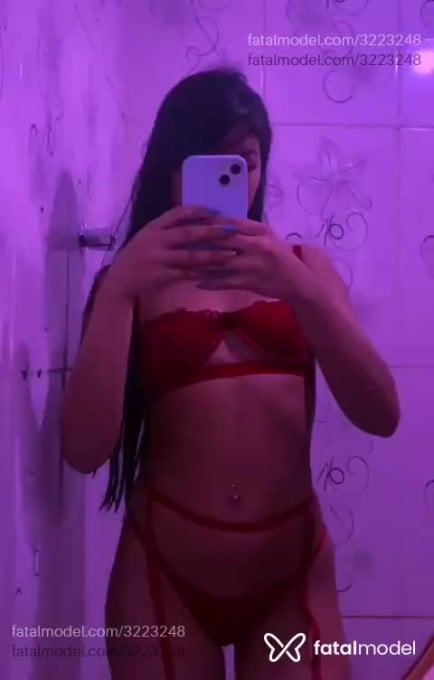 Acompanhante mulher com cabelo castanho de olhos castanhos - Ayumi Matsuri