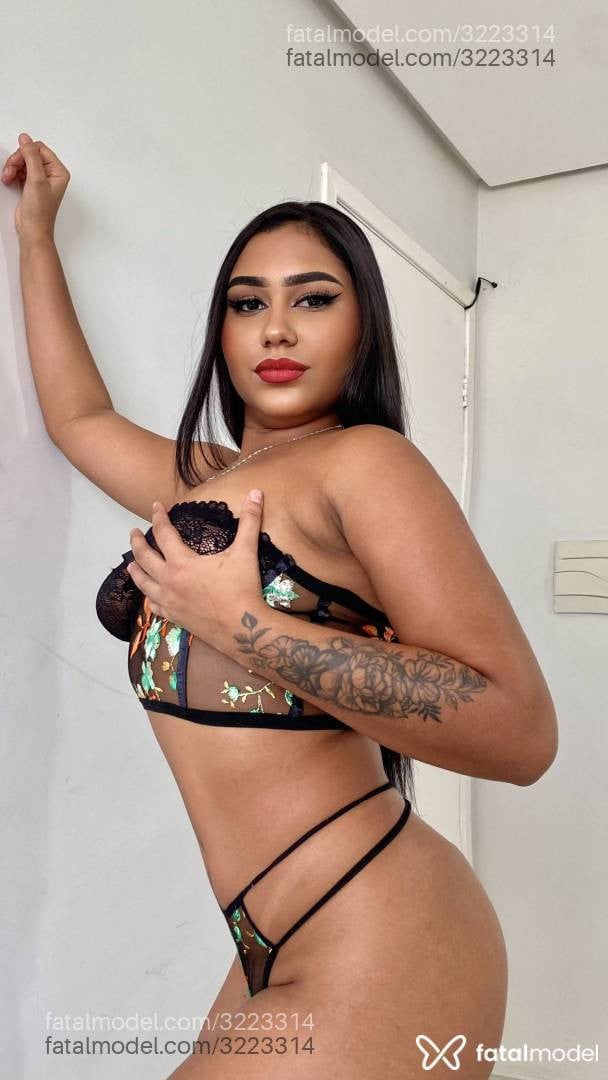 Acompanhante mulher morena (o) de olhos castanhos - Laura Beatriz