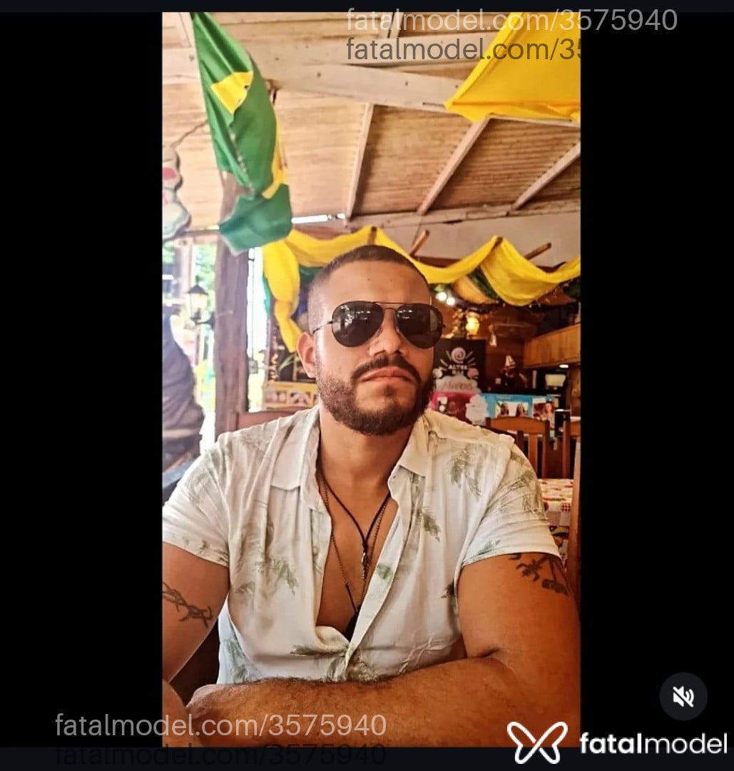 Acompanhante homem morena (o) de olhos pretos - Mateus Acompanhante homem morena (o) de olhos pretos - Mateus