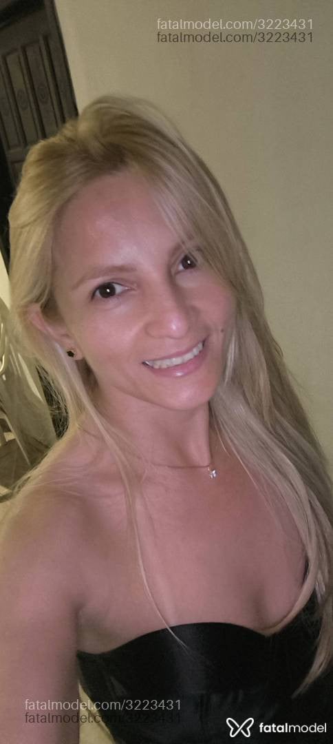 Acompanhante mulher loira (o) de olhos castanhos - Lorena Cavalcante