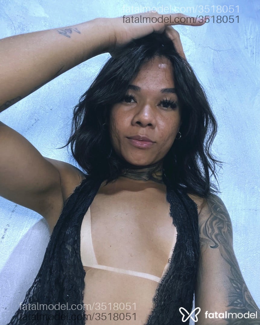 Acompanhante mulher trans morena (o) de olhos castanhos - ágatha