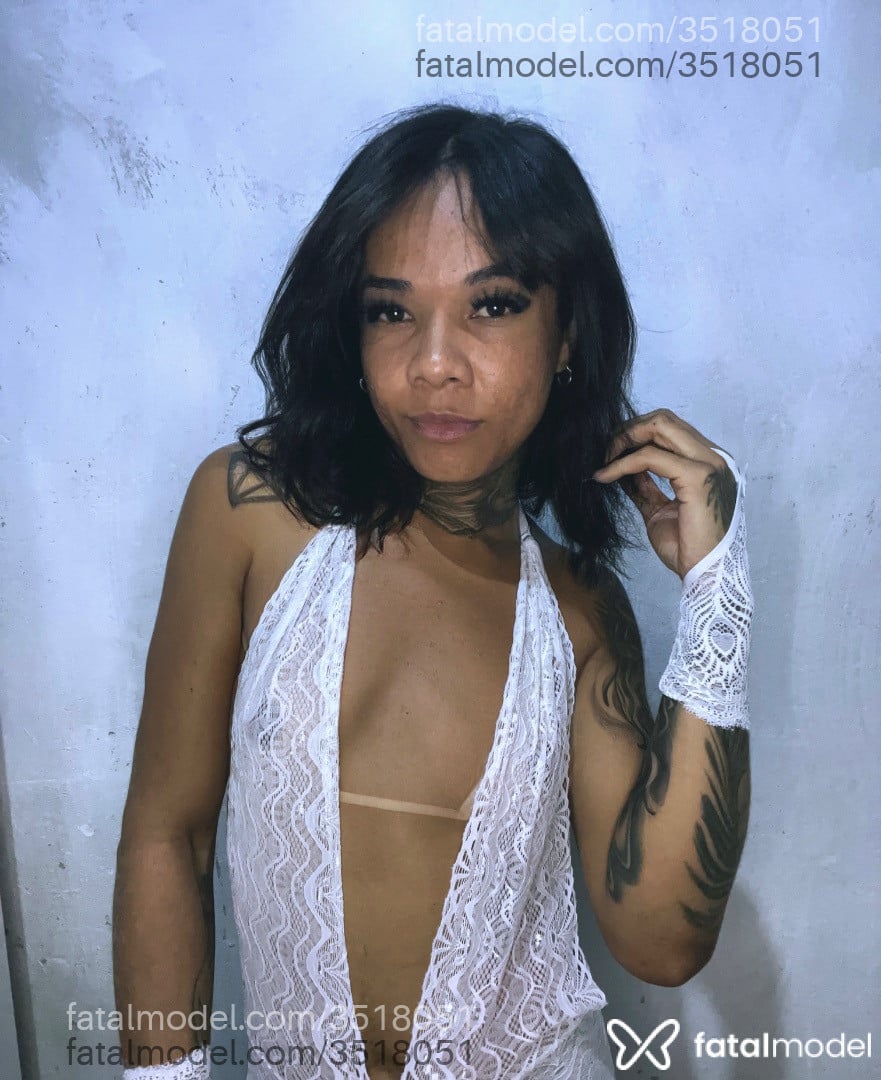 Acompanhante mulher trans morena (o) de olhos castanhos - ágatha