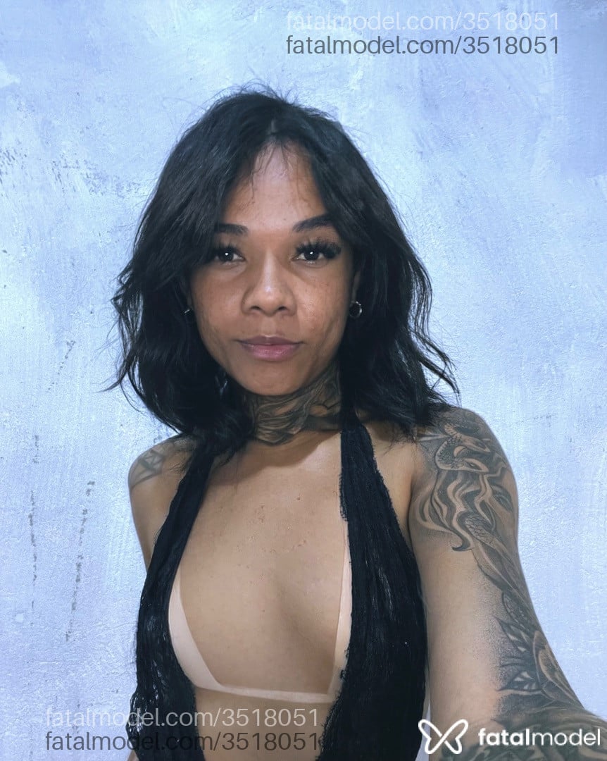 Acompanhante mulher trans morena (o) de olhos castanhos - ágatha