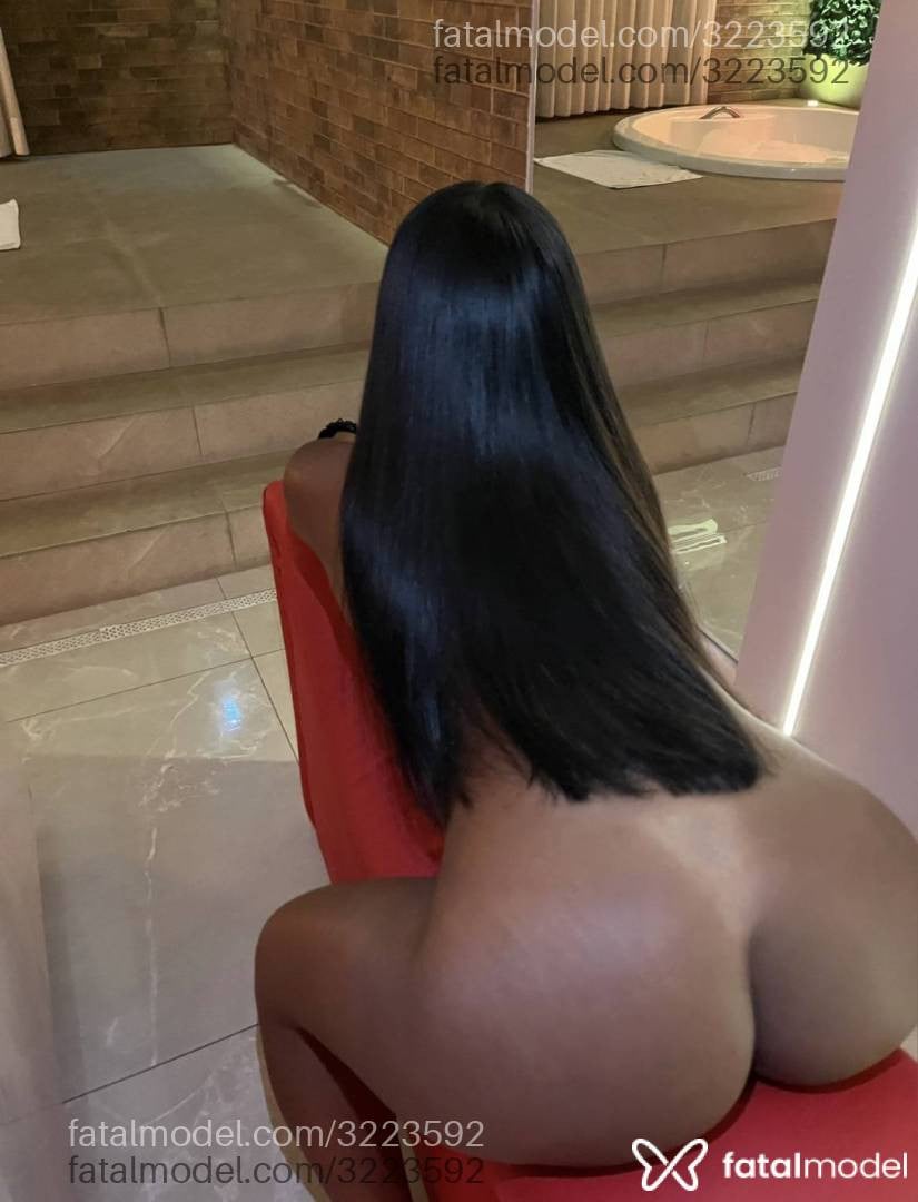 Acompanhante mulher morena (o) de olhos pretos - Natasha Brandao