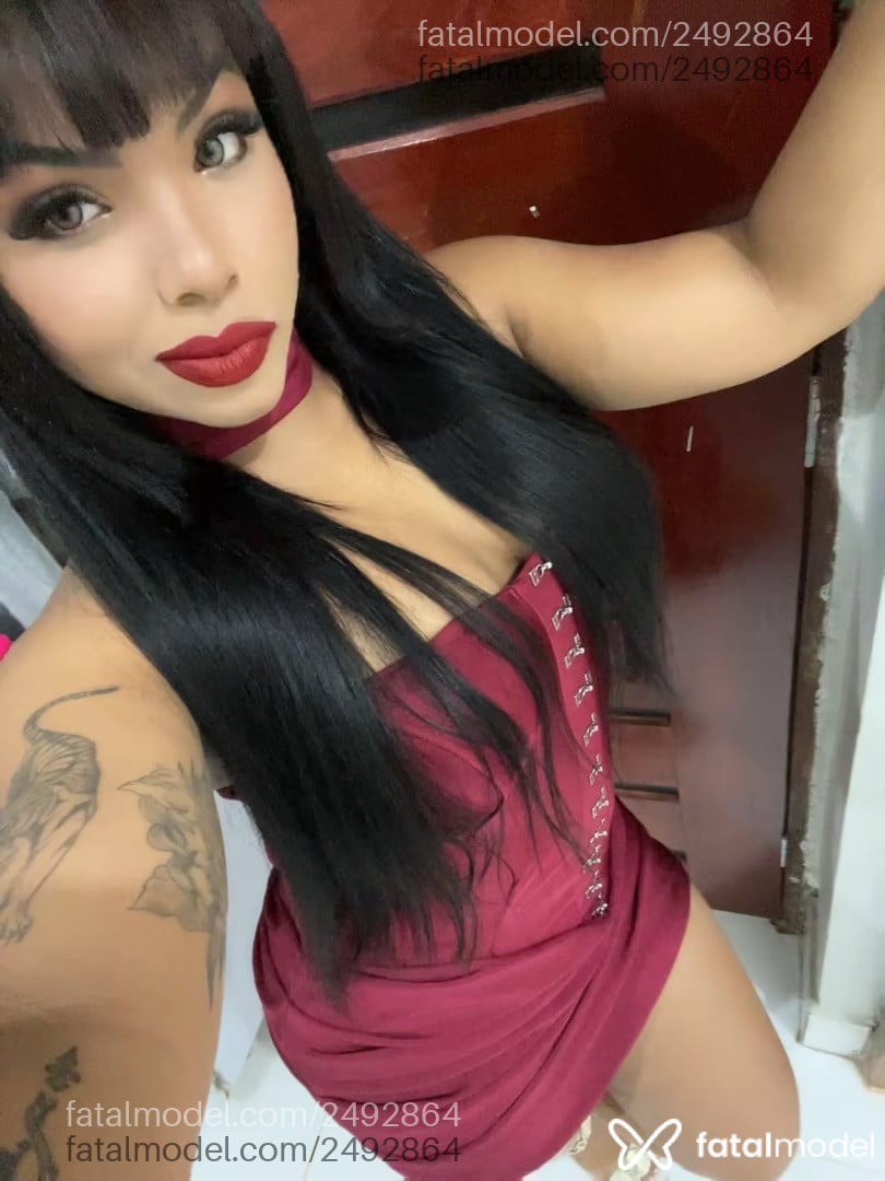 Acompanhante mulher morena (o) de olhos mel - Rebeca Biancatti