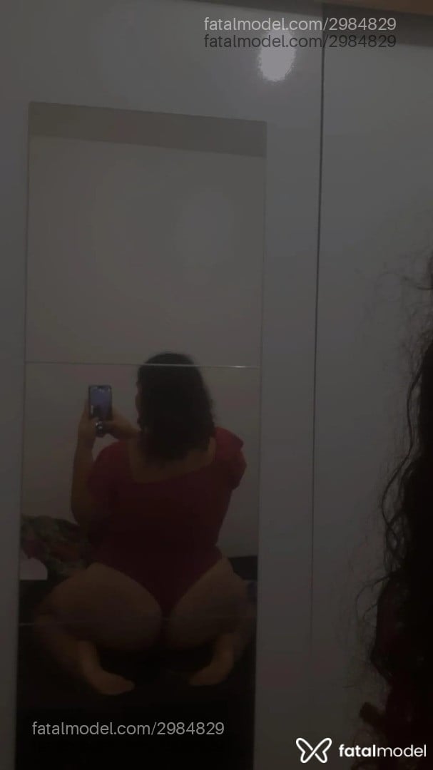 Acompanhante mulher com cabelo castanho de olhos castanhos - Tereza