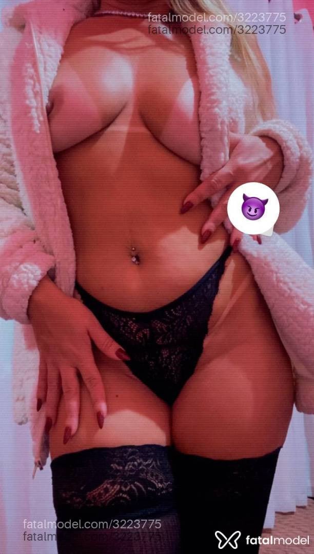 Acompanhante mulher loira (o) de olhos castanhos em Blumenau - Suzyy