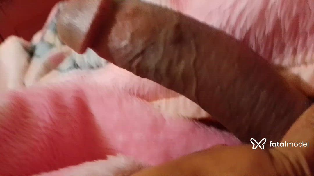 Acompanhante homem com cabelo castanho de olhos castanhos - Reginaldo