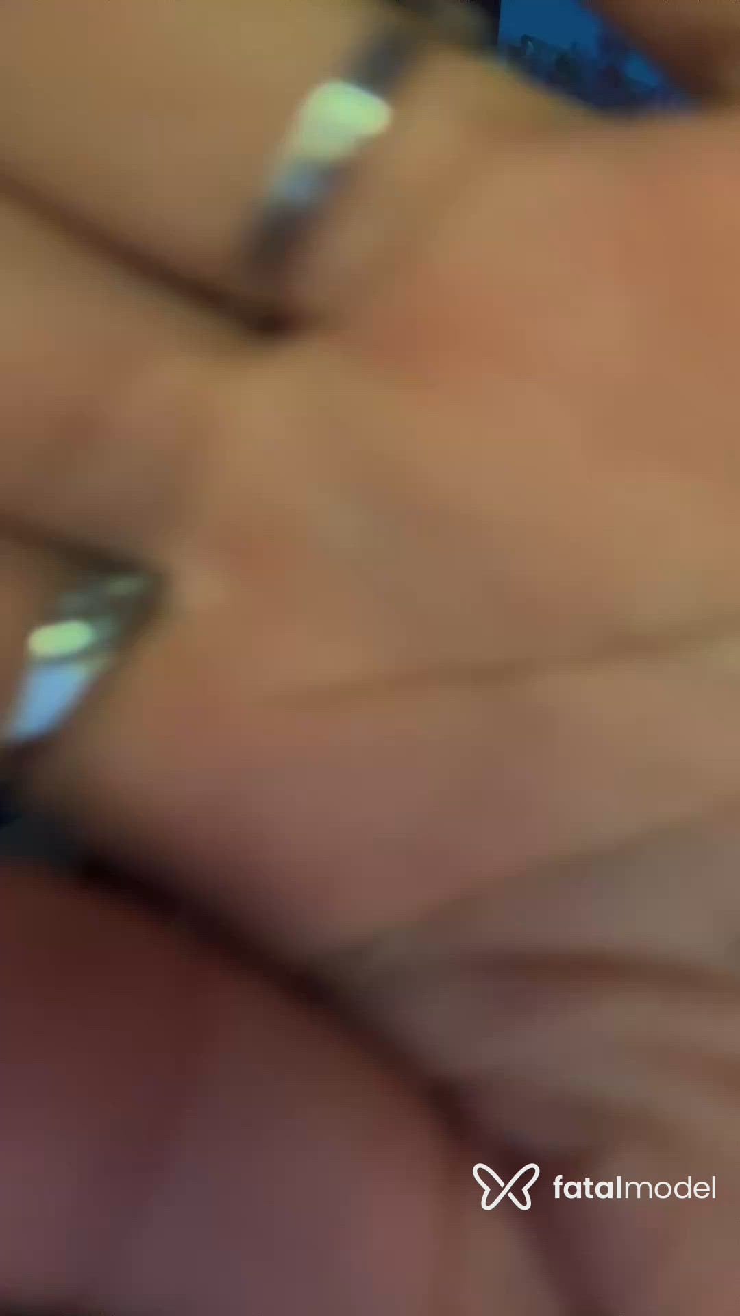 Acompanhante mulher morena (o) de olhos pretos - Isabela