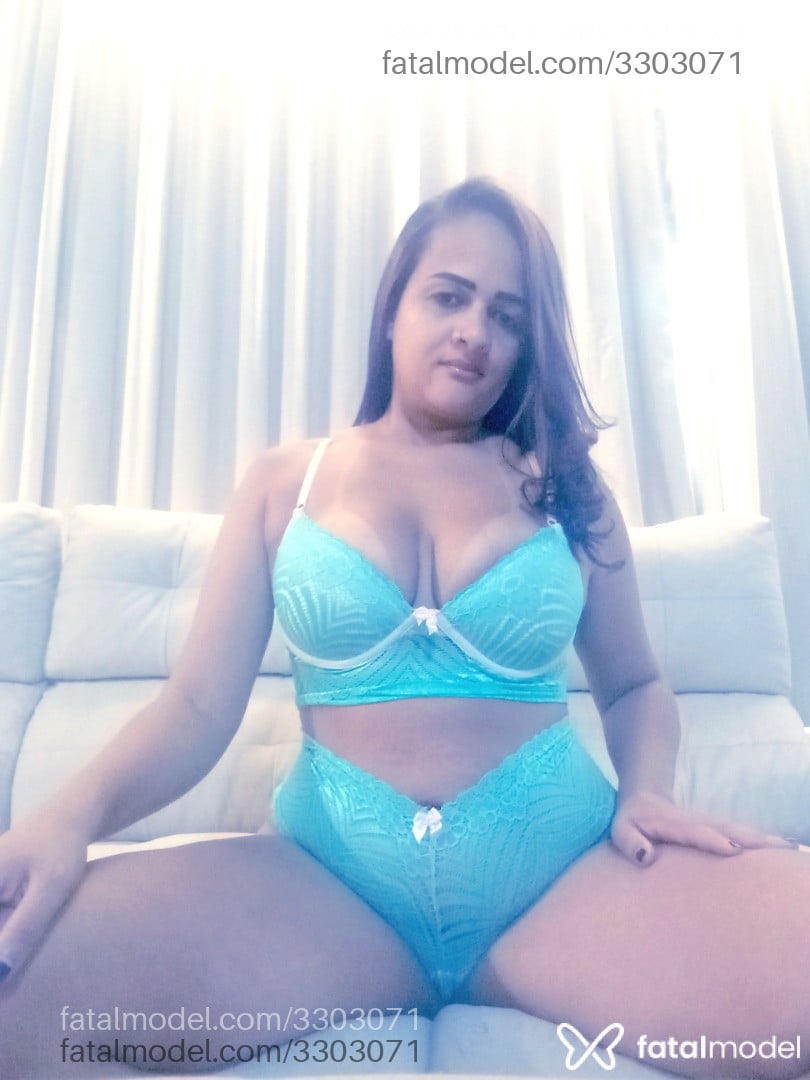 Acompanhante mulher morena (o) de olhos mel - Amanda