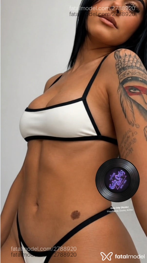 Acompanhante mulher morena (o) de olhos mel - Kelly