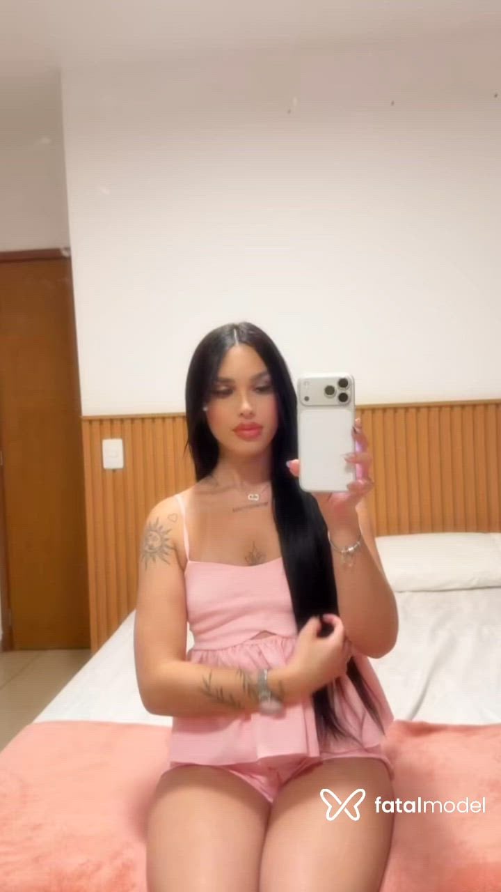 Acompanhante mulher trans morena (o) de olhos mel - Angel