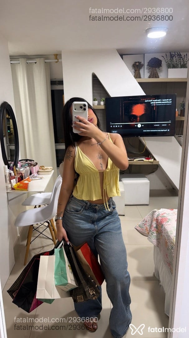 Acompanhante mulher trans morena (o) de olhos mel - Angel