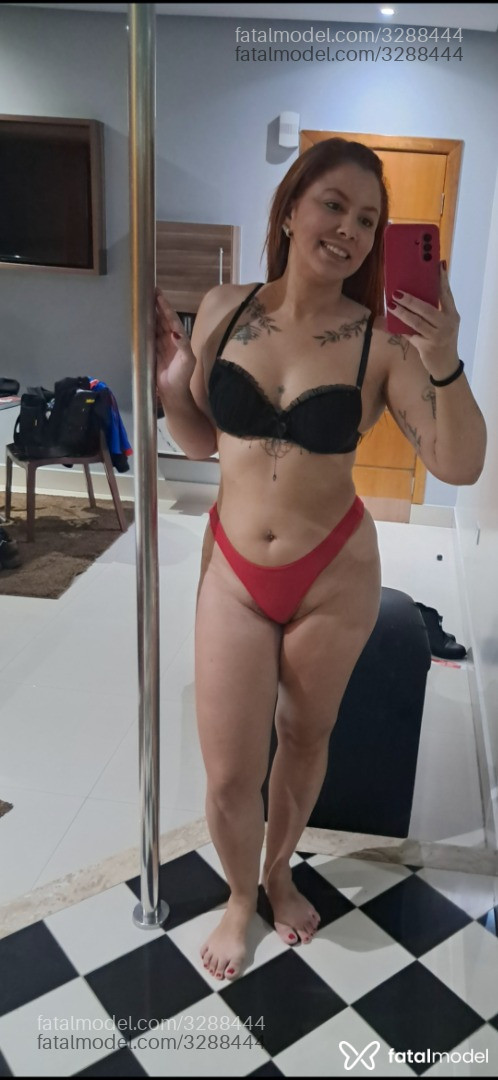 Acompanhante mulher ruiva (o) de olhos mel - Bella Monteiro