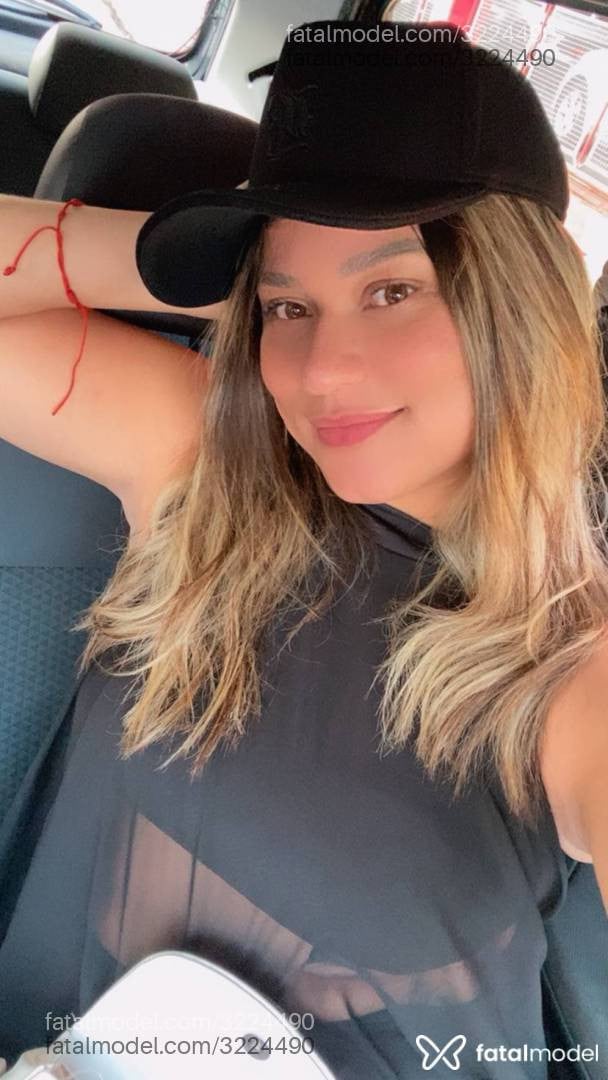 Acompanhante mulher loira (o) de olhos mel - Lara Estrada