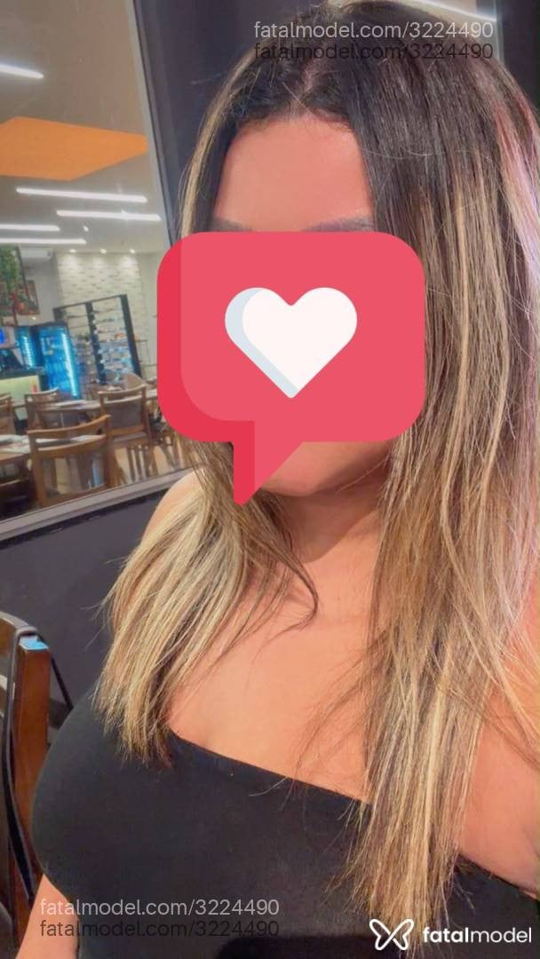 Acompanhante mulher loira (o) de olhos mel - Lara Estrada