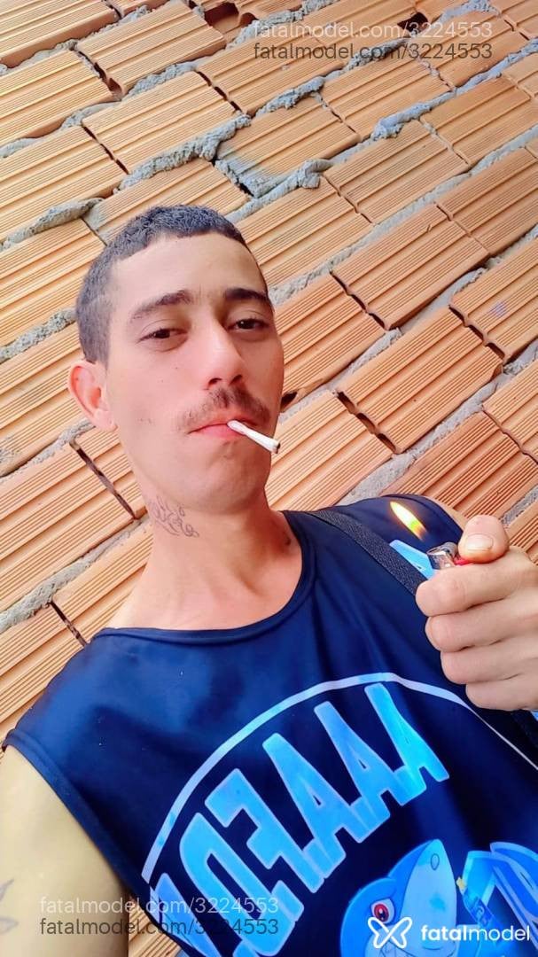 Acompanhante homem com cabelo castanho de olhos castanhos em Ribeirão Preto - Carlos Adeus