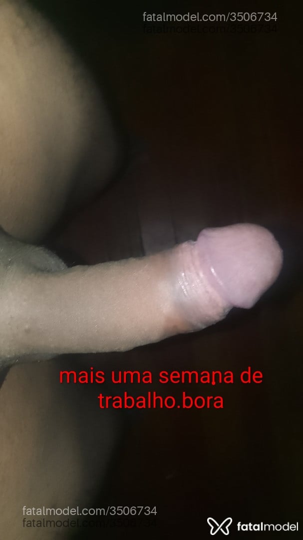 Acompanhante homem com cabelo castanho de olhos castanhos - Pedro