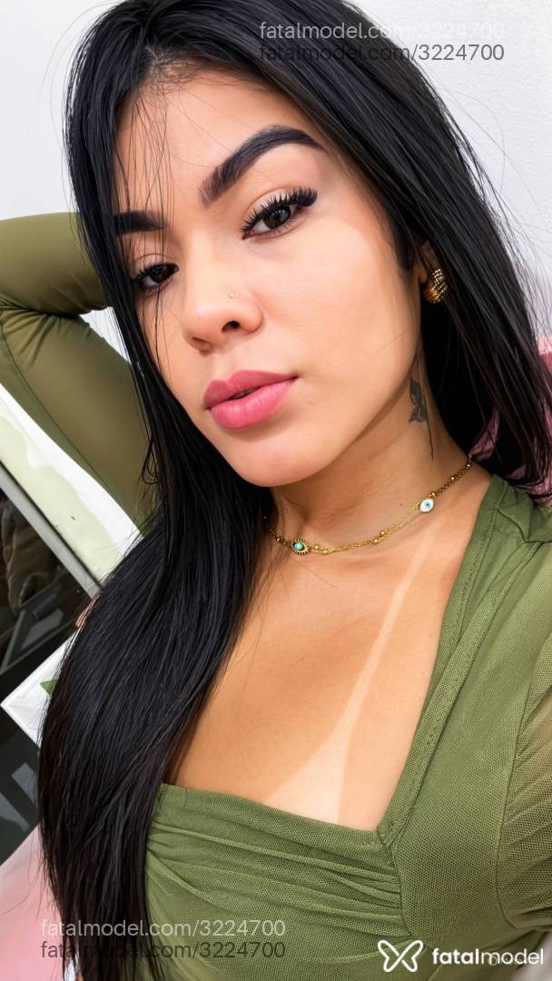 Acompanhante mulher morena (o) de olhos pretos em Rio de Janeiro Acompanhante mulher morena (o) de olhos pretos em Rio de Janeiro - Jadepri
