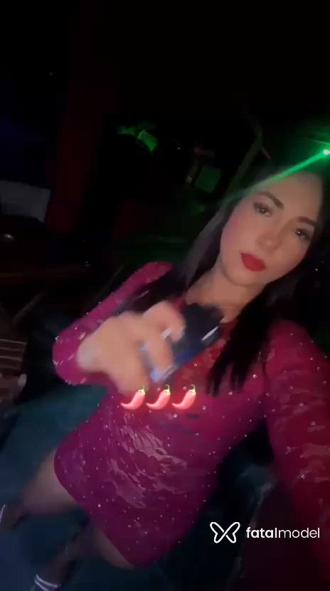 Acompanhante mulher morena (o) de olhos pretos - Bruna
