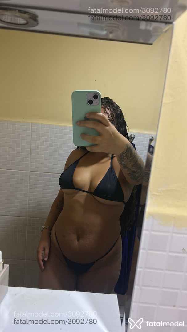 Acompanhante mulher morena (o) de olhos mel - Bella