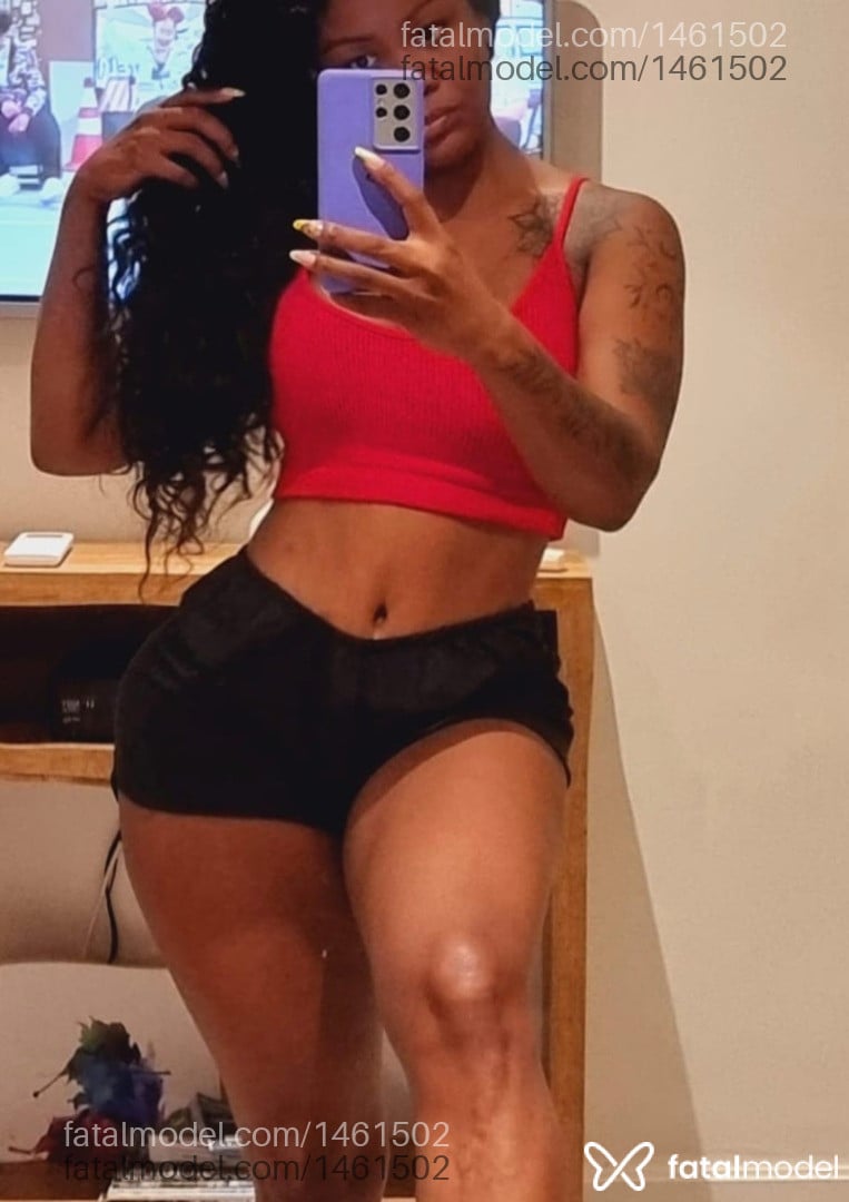 Acompanhante mulher com cabelo castanho de olhos pretos - Chandelly