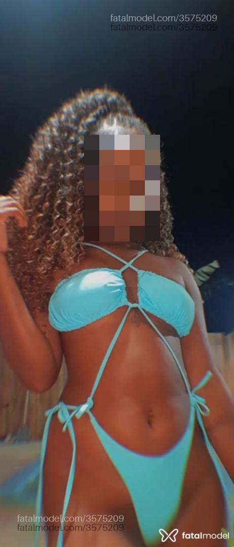 Acompanhante mulher morena (o) de olhos pretos - Stella