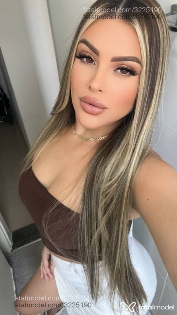 Acompanhante mulher loira (o) de olhos castanhos em São Mateus do Sul - Laís Duarte