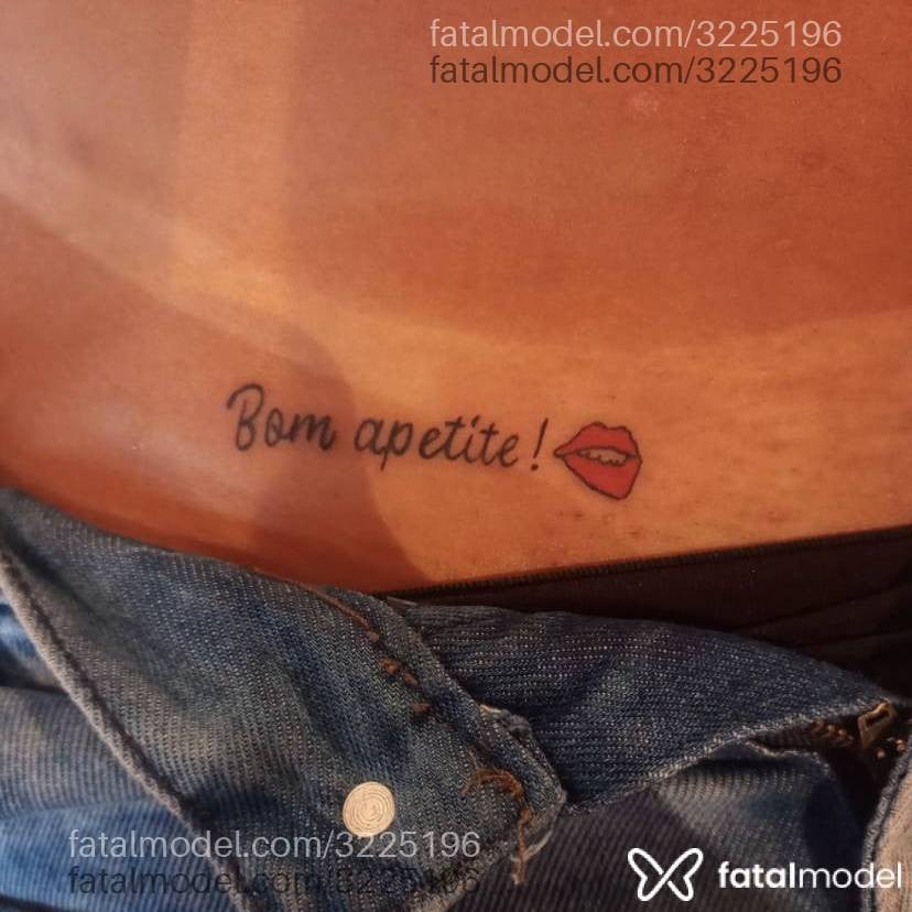 Acompanhante mulher loira (o) de olhos pretos - Luá Andrade