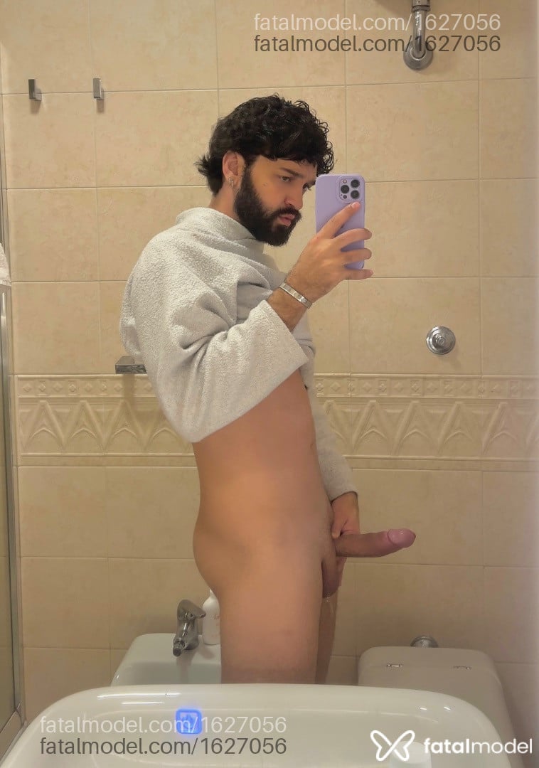 Acompanhante homem com cabelo castanho de olhos castanhos - Noah