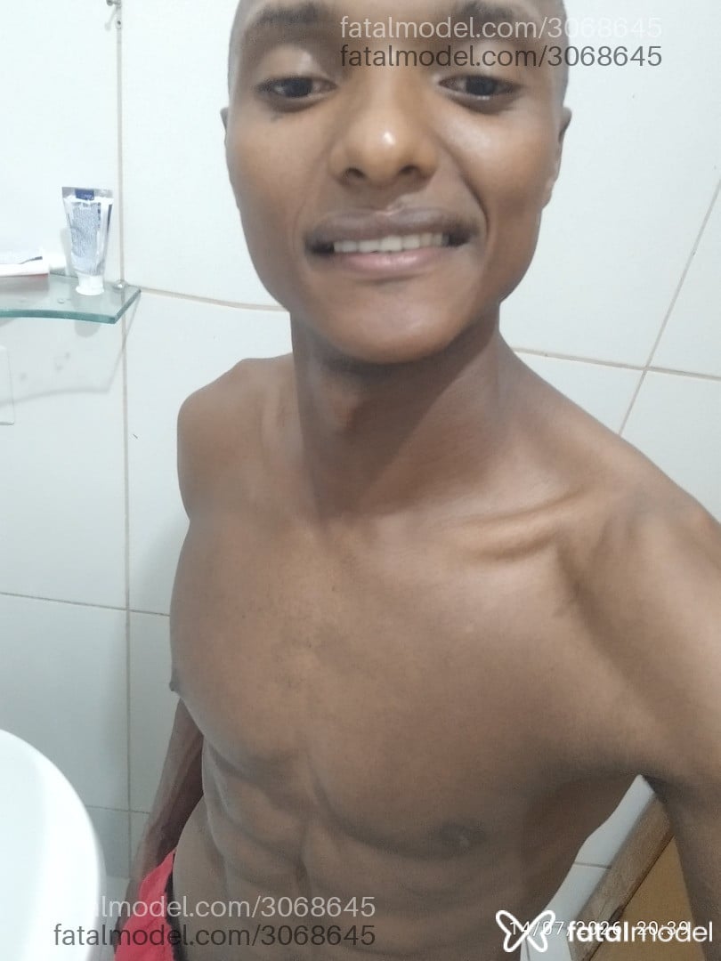 Acompanhante homem morena (o) de olhos castanhos - Smith