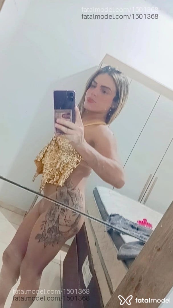 Acompanhante travesti loira (o) de olhos castanhos - Lauane
