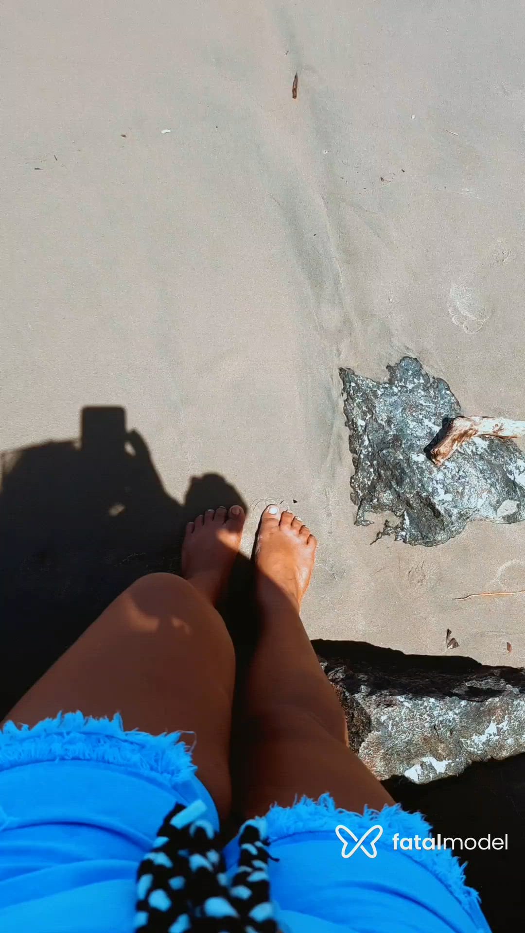 Acompanhante mulher morena (o) de olhos castanhos - índiagata