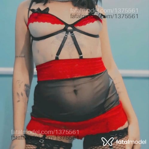 Acompanhante mulher com cabelo castanho de olhos castanhos - Juh Acompanhante mulher com cabelo castanho de olhos castanhos - Juh