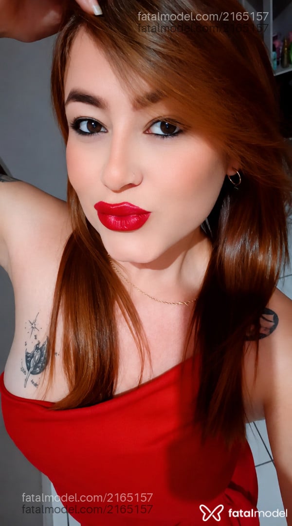Acompanhante mulher ruiva (o) de olhos castanhos - Wanessa