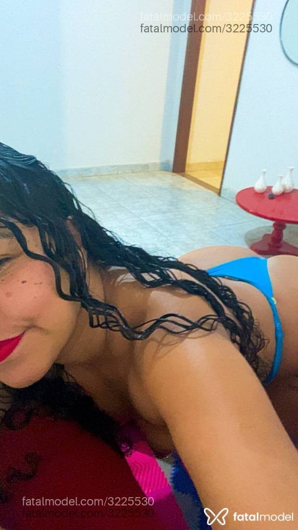 Acompanhante mulher morena (o) de olhos castanhos - Raissa
