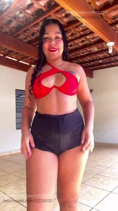 Acompanhante mulher morena (o) de olhos castanhos em Barretos - Raissa