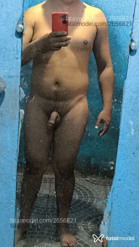 Acompanhante homem morena (o) de olhos castanhos - David