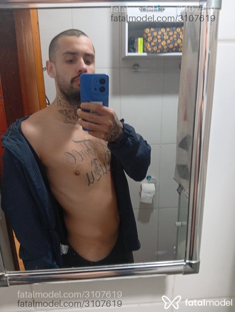Acompanhante homem morena (o) de olhos mel - Tatuadodezenove