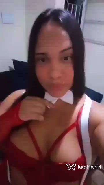 Acompanhante mulher trans com cabelo castanho de olhos castanhos - Kiara Lux
