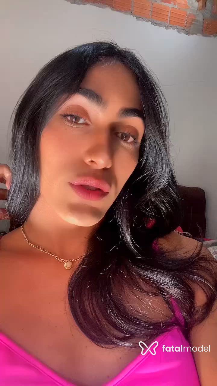 Acompanhante mulher trans loira (o) de olhos castanhos - Luna Dubois
